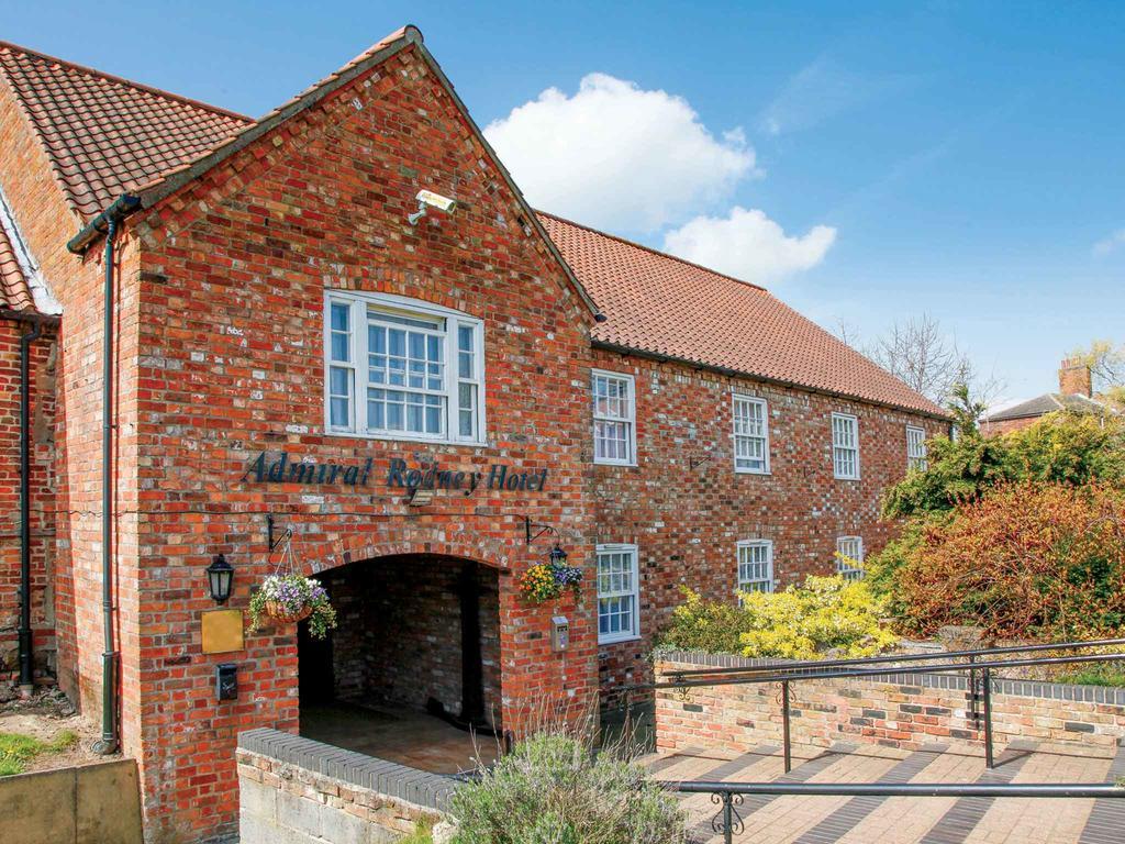 The Admiral Rodney Hotel, Horncastle, Lincolnshire Горнкасл Екстер'єр фото