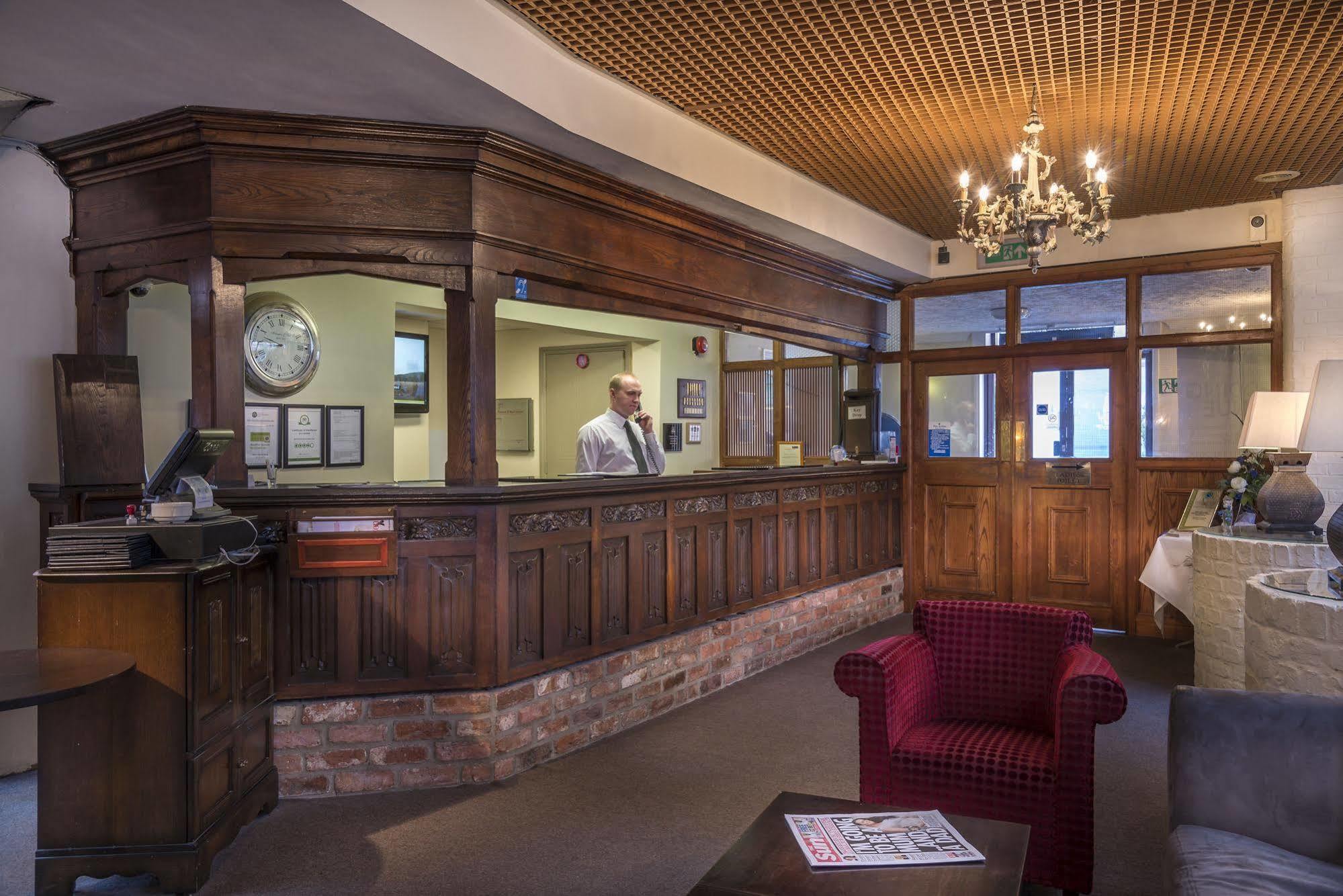 The Admiral Rodney Hotel, Horncastle, Lincolnshire Горнкасл Екстер'єр фото